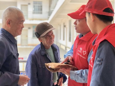 钦州浦北供福永小产权房电局：爱心光明服务