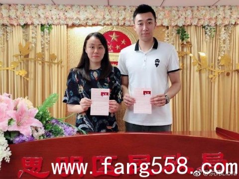 国羽女王赵芸蕾嫁师弟洪炜！在厦门领证结婚两段队内姐弟恋终成正果 队友纷纷祝福