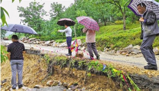 龙岗镇 防汛应急，我们全力以赴